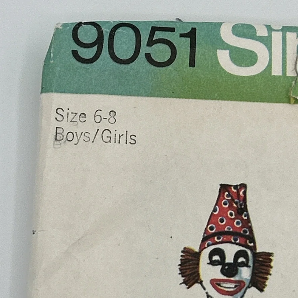 Vintage 1970 Size 6/8 Kids QClown Costume Sewing Pattern Simplicity 9051